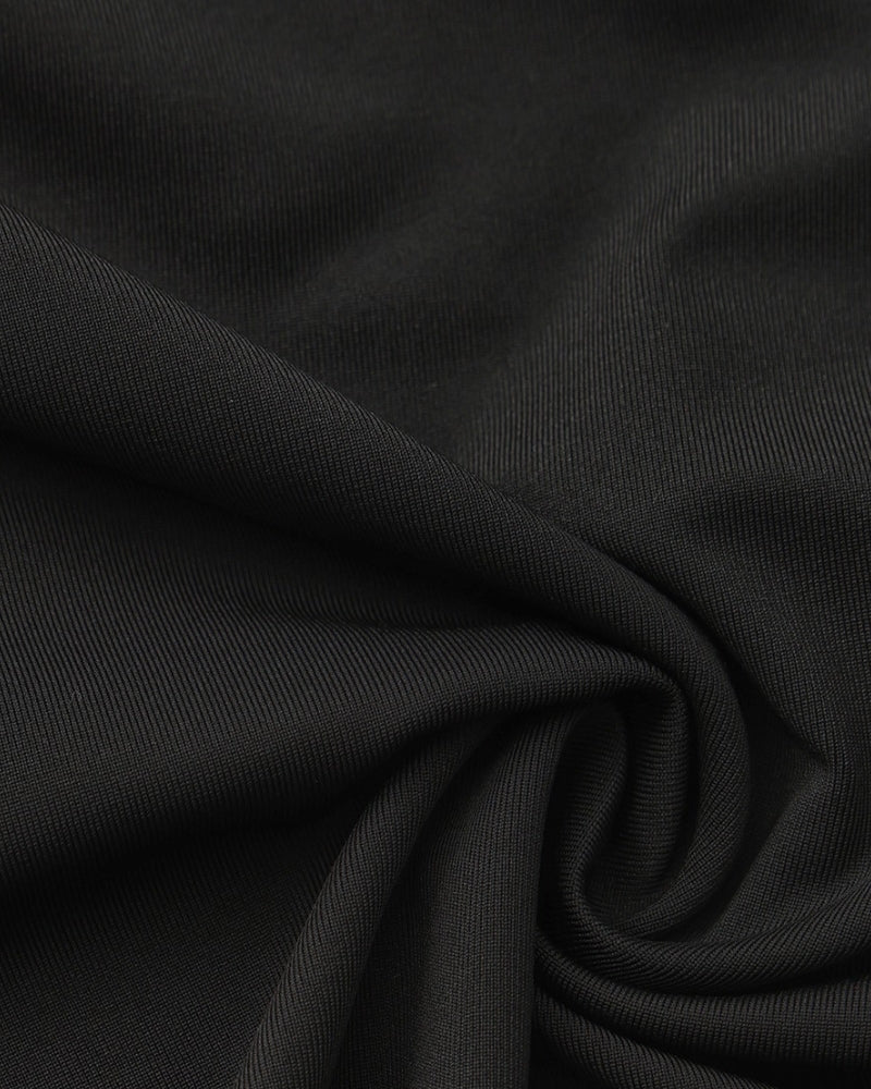 Langes figurbetontes One-Shoulder-Kleid