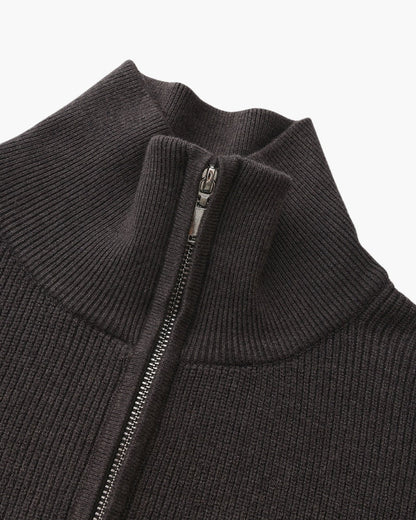 Feiner Strickpullover mit halbem Reissverschluss